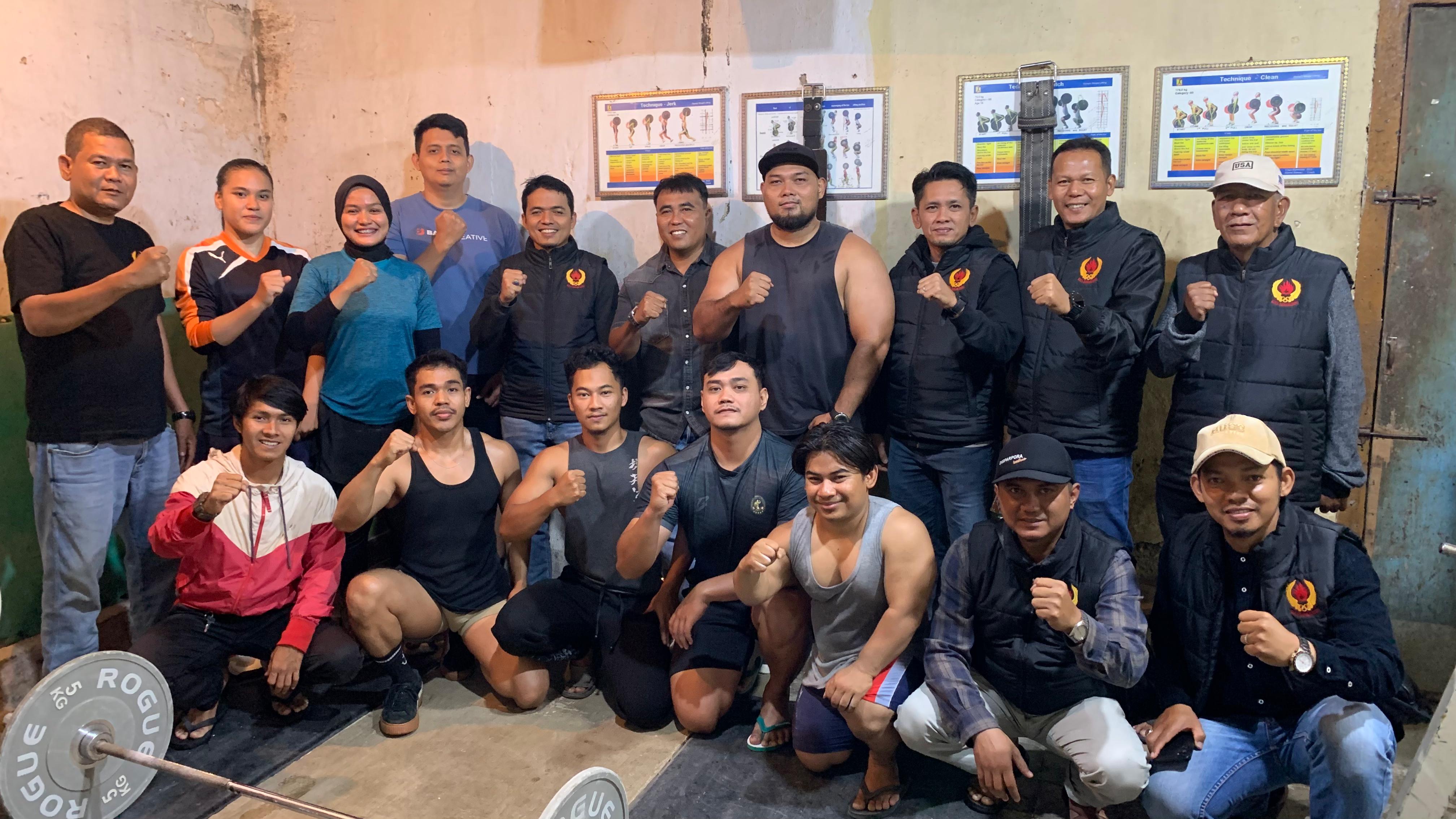 Tim II Monitoring dan Evaluasi (Monev) KONI Kota Sawahlunto melakukan kunjungan kerja dan peninjauan persiapan atlet di tempat latihan cabang olahraga PABERSI, Wisma Arga I Pondok Batu, Jumat (6/3/2026). Kunjungan ini bertujuan memastikan kesiapan fisik d